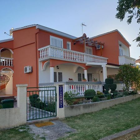 Apartments Martinovic By The Sea Kukljica Exteriör bild
