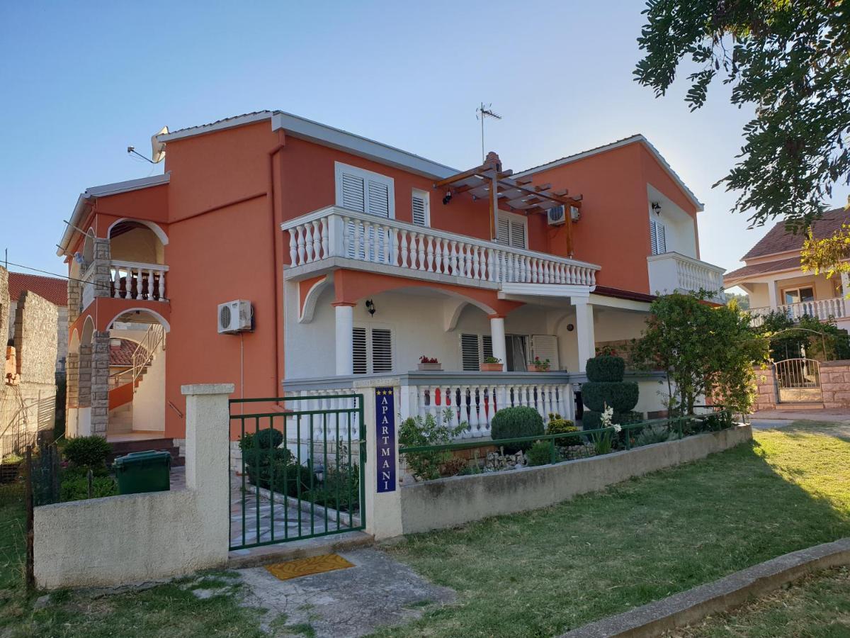 Apartments Martinovic By The Sea Kukljica Exteriör bild